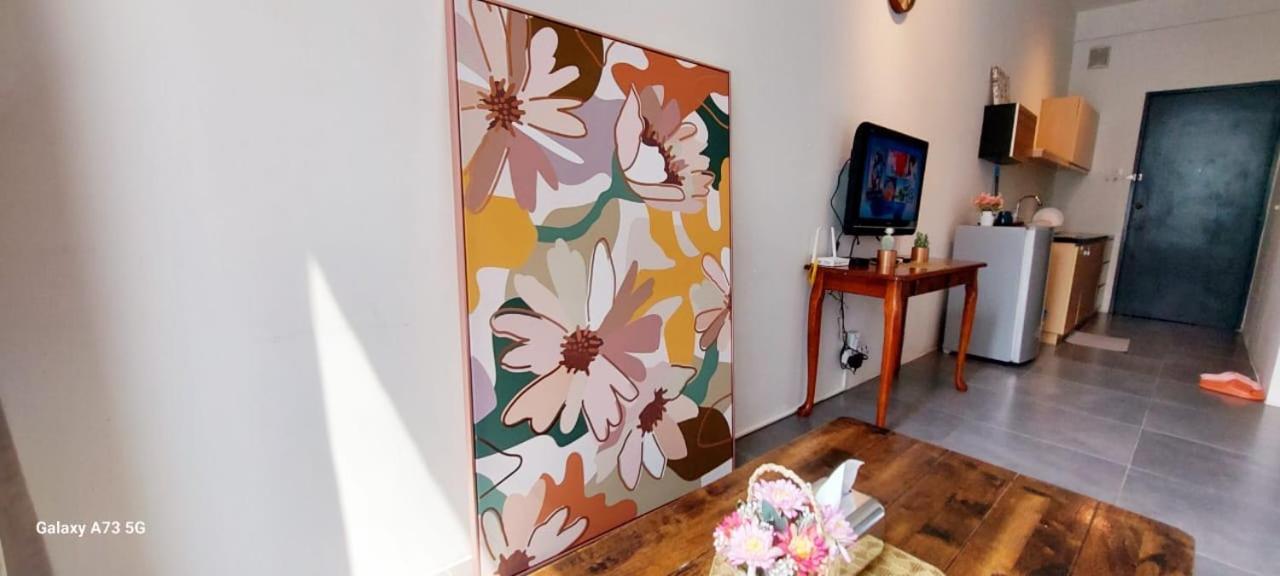 Maya Empire Studio Kampong Bukit Lanjan Εξωτερικό φωτογραφία